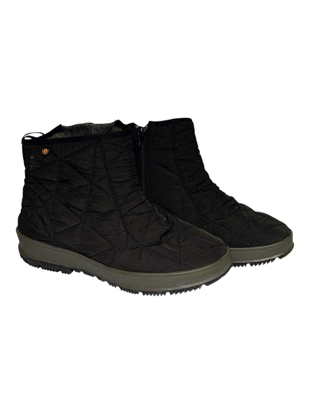 Bogs Snowday Low Black Quilted Boots